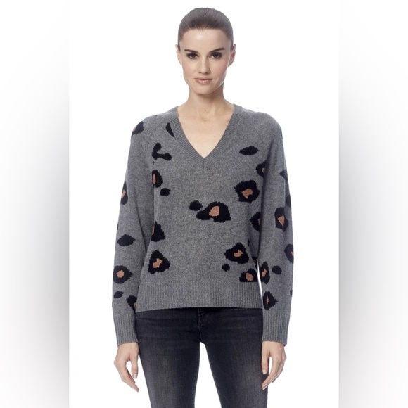 360 Skull Cashmere Sweater - Picture 2 of 6